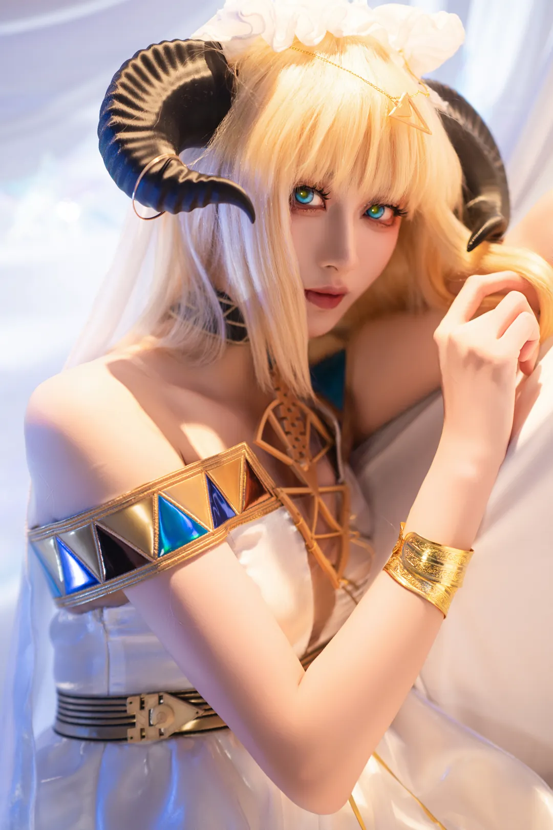 几何尼亚poiii - 夜莺 流辉 (明日方舟) [12P - 124MB] - 高清图片（第6张） - 明日方舟