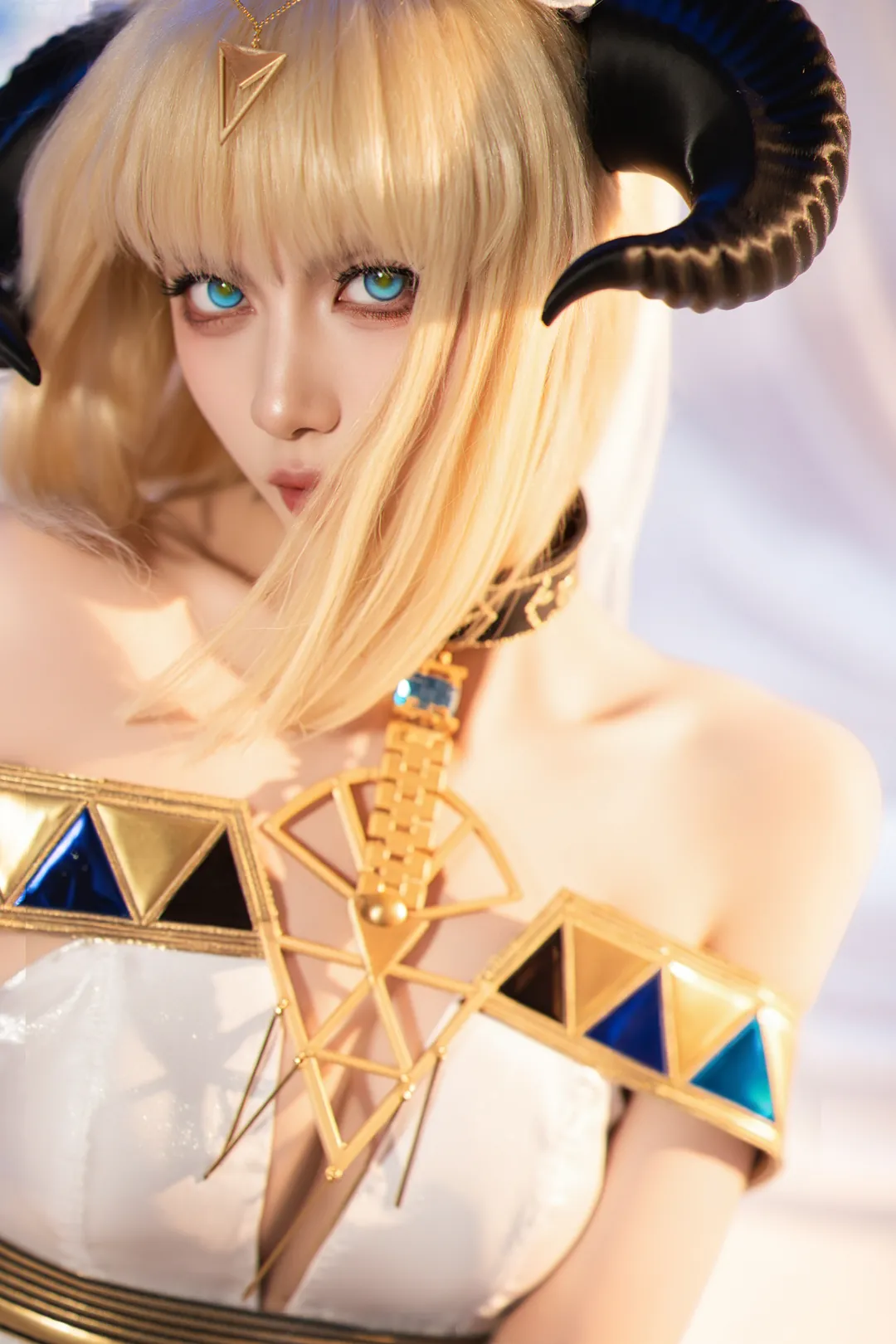 几何尼亚poiii - 夜莺 流辉 (明日方舟) [12P - 124MB] - 精美图片（第11张） - 明日方舟