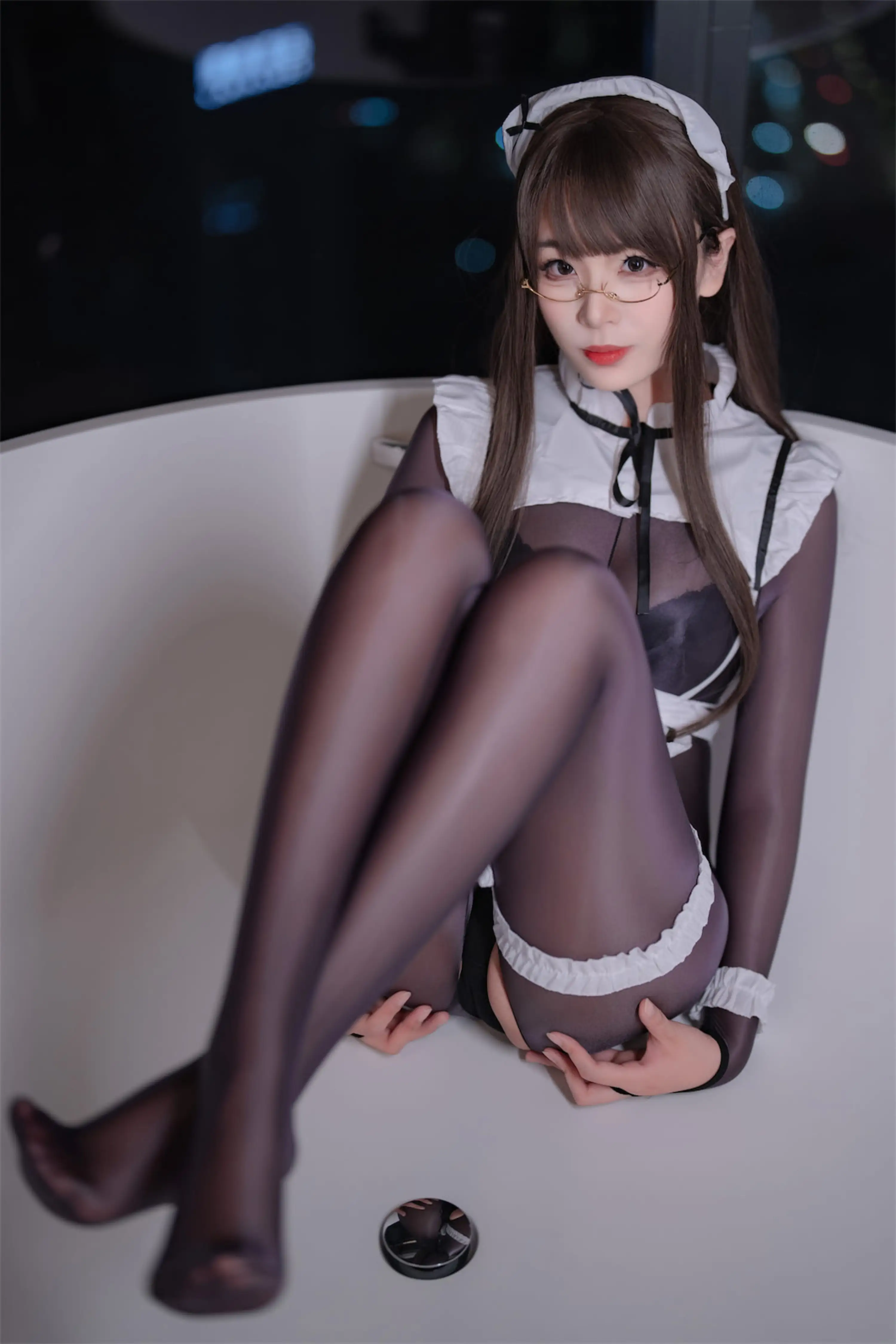 [轩萧学姐] [90P - 369MB] 写真 - 连体丝女仆 - 图片 32