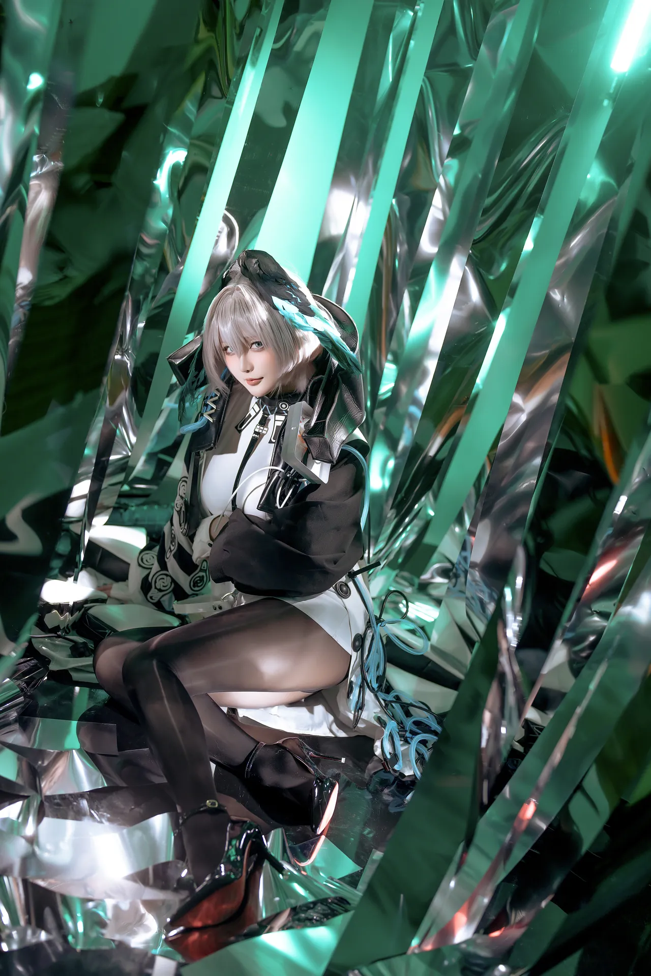 [星之迟迟] [349P - 2476.72MB] Cosplay - 明日方舟 心跳合集 - 图片 260