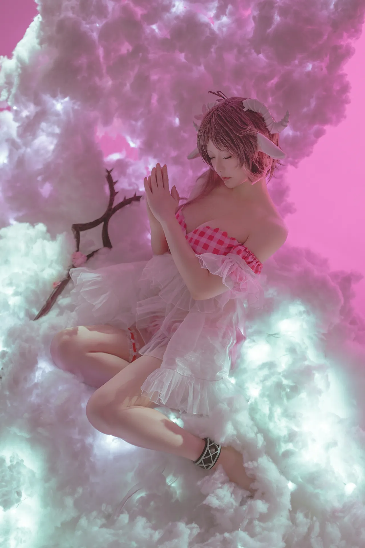 [星之迟迟] [349P - 2476.72MB] Cosplay - 明日方舟 心跳合集 - 图片 19