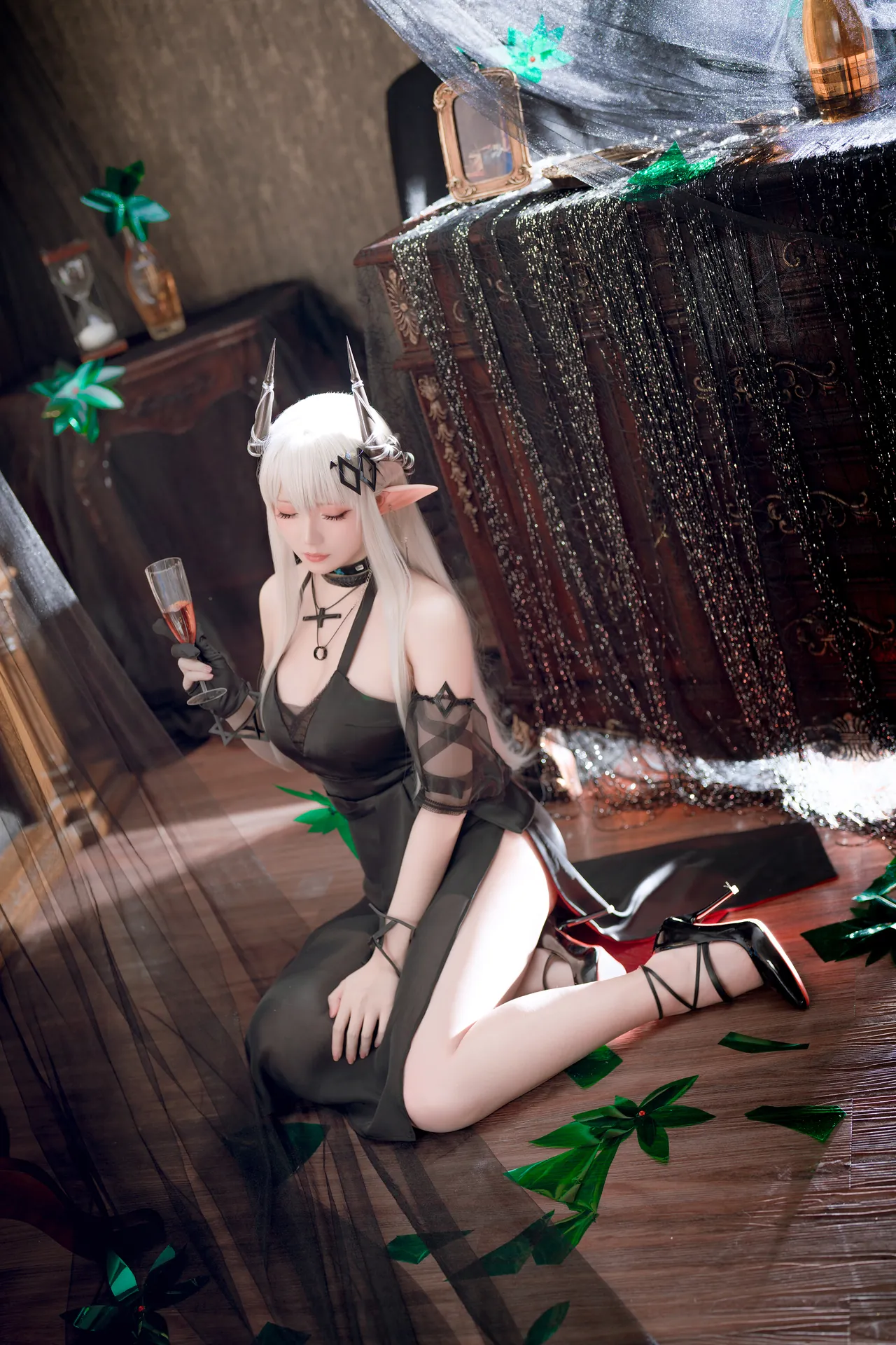 [星之迟迟] [349P - 2476.72MB] Cosplay - 明日方舟 心跳合集 - 图片 209