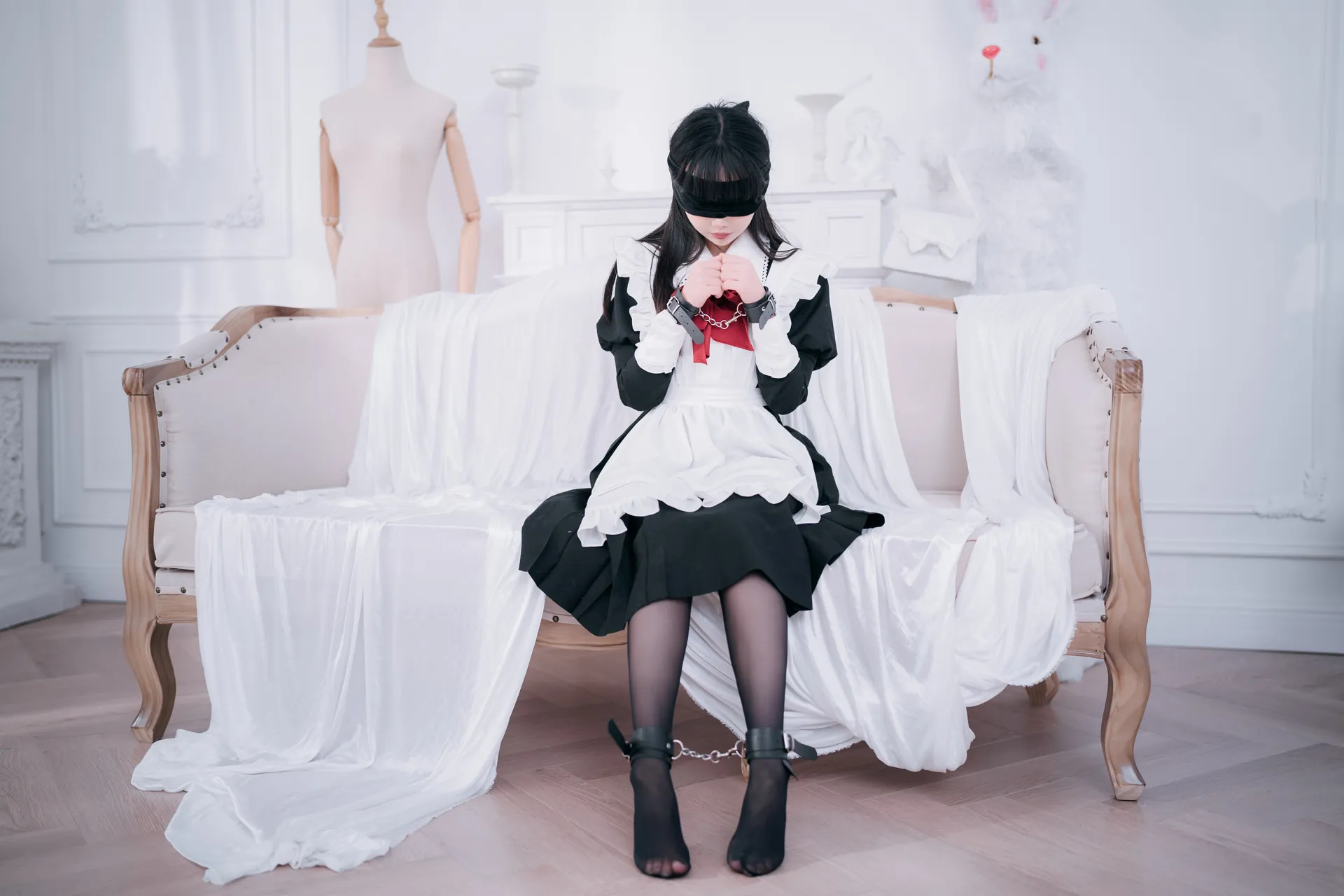 [面饼仙儿] [30P - 232.86MB] 写真 - 红高跟女仆 - 图片 28
