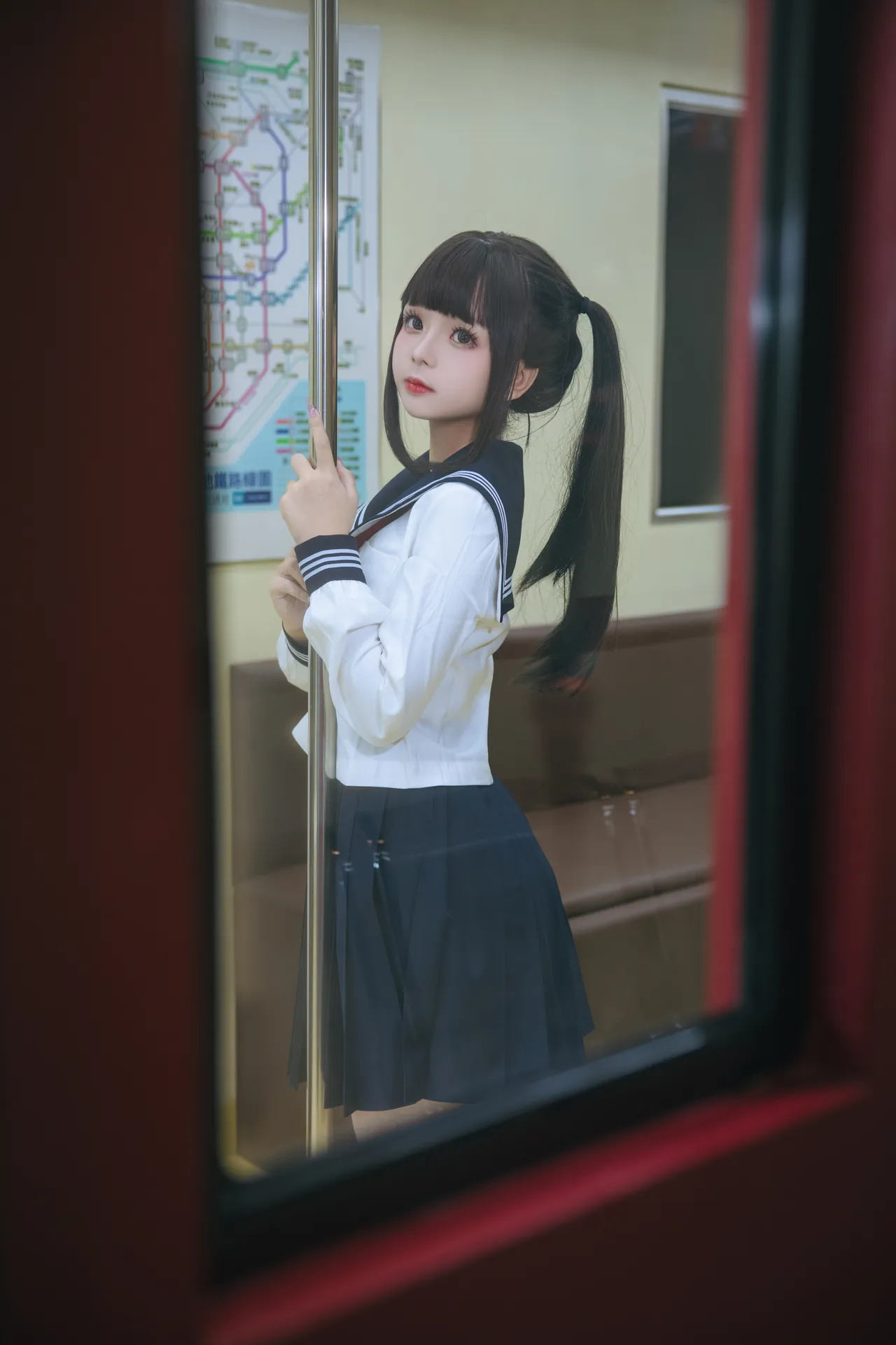 [日奈娇] [140P - 2248.35MB] 写真 - 列车Jk - 图片 2