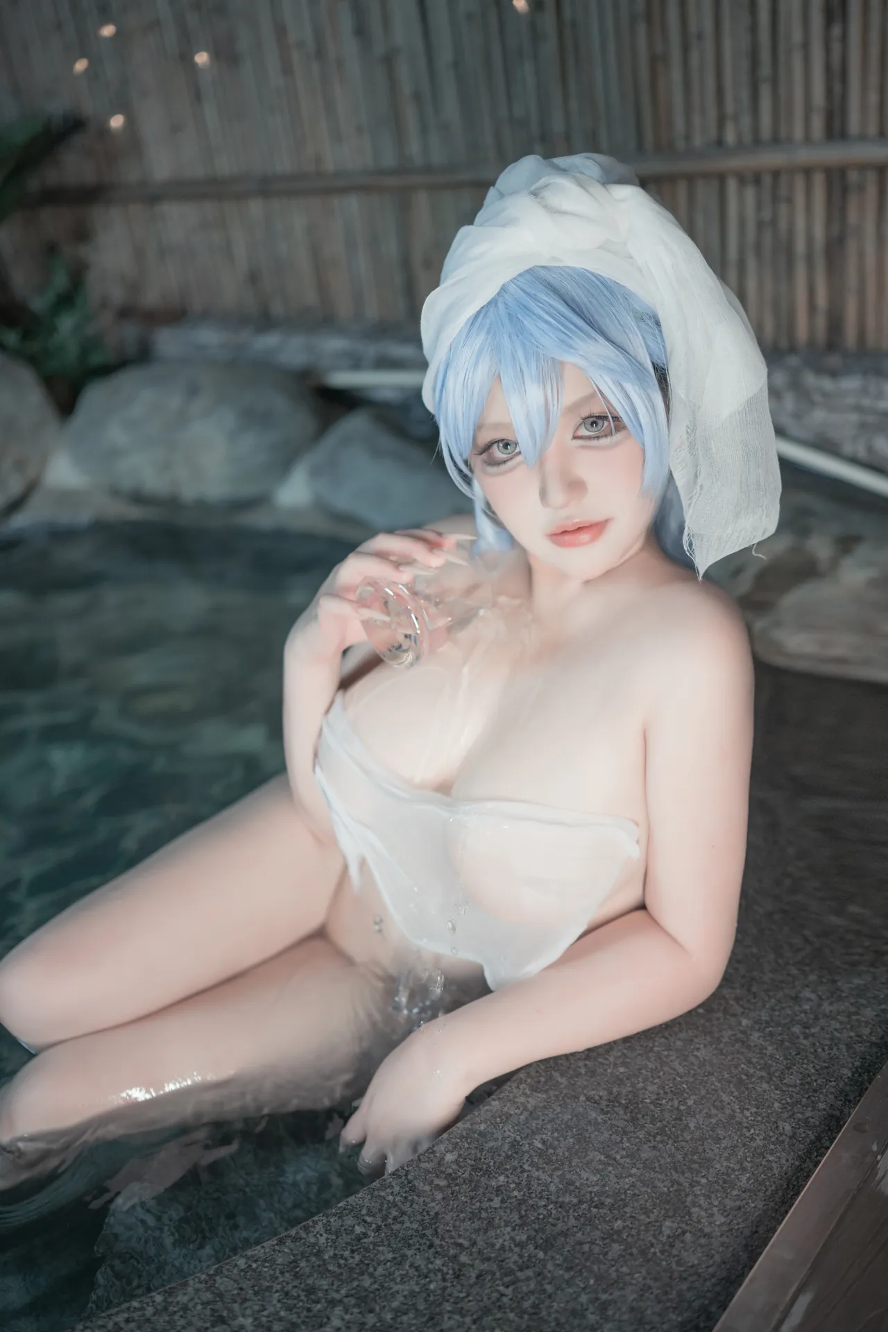 [夏鸽鸽不想起床] [46P+1V - 852.92MB] Cosplay - 温泉假日-11