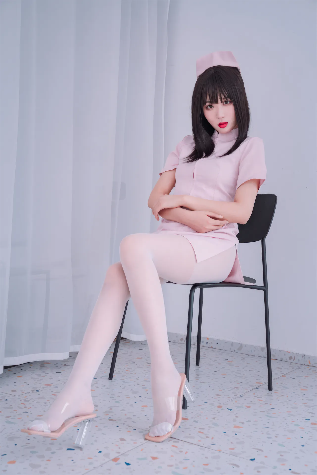 [轩萧学姐] [59P+1V - 1139.67MB] 写真 - 粉色护士 - 图片 18