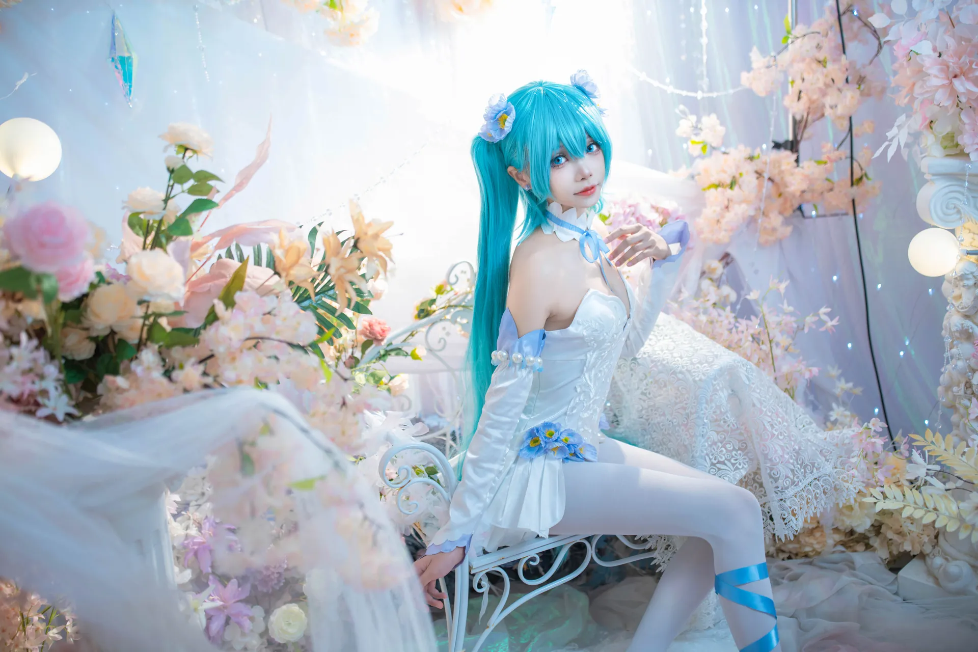 [艾西Aiwest] [42P - 125.5MB] VOCALOID - 初音未来 粉蝶花 - 图片 23
