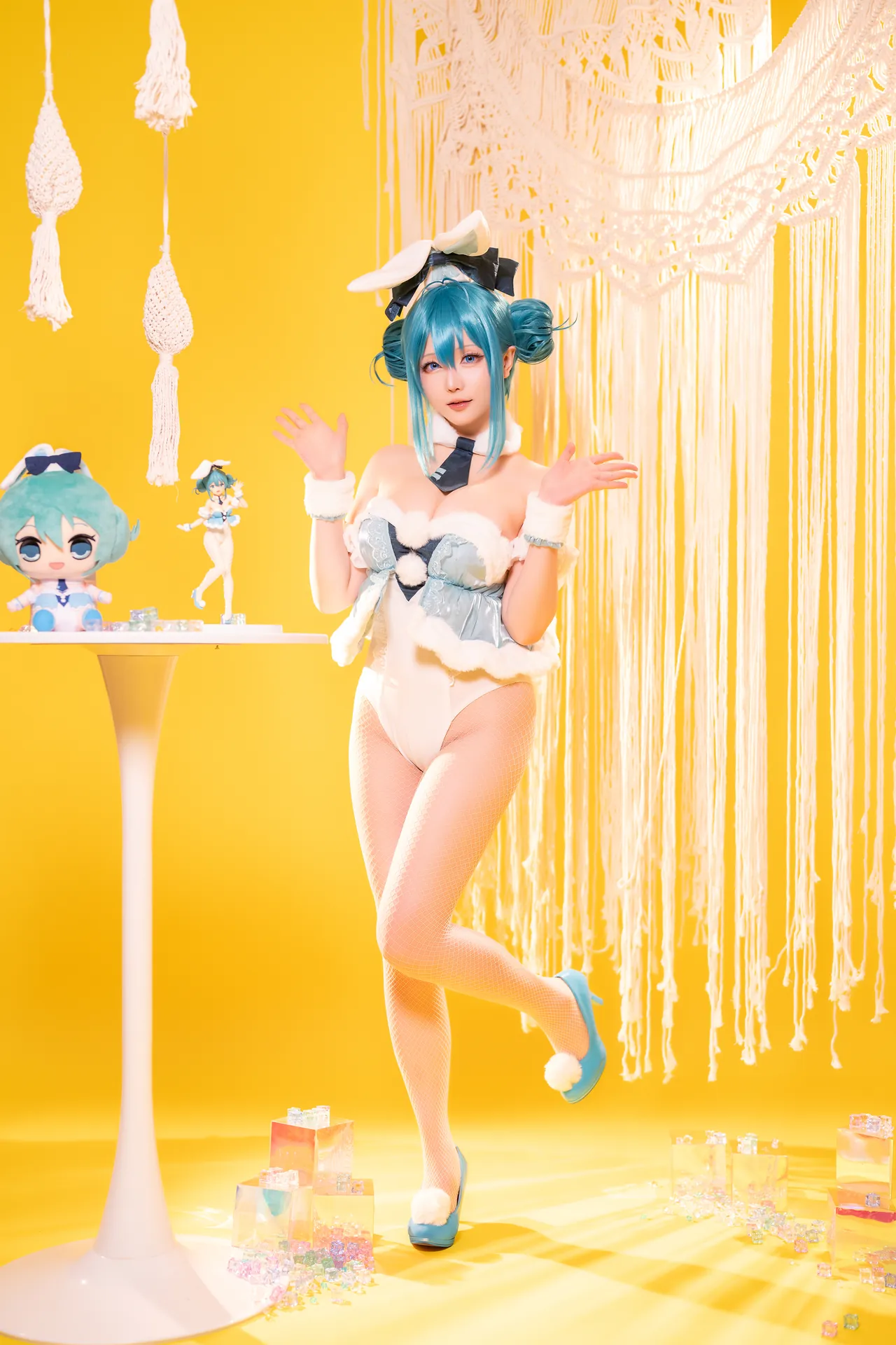 [星之迟迟] [77P+1V - 625.47MB] VOCALOID - 初音未来 白兔女郎